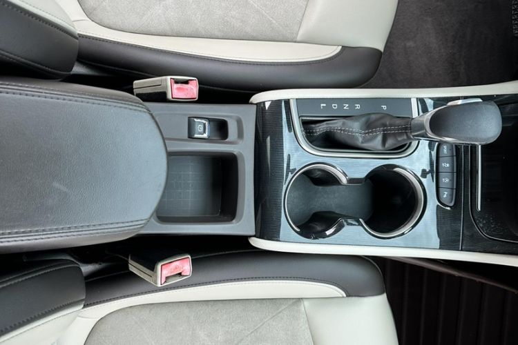 Used Buick Verano 2015 Sedan 15S Automatic Leading Model Interior 10