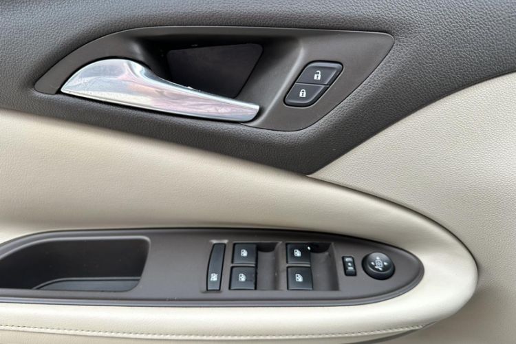 Used Buick Verano 2015 Sedan 15S Automatic Leading Model Interior 6