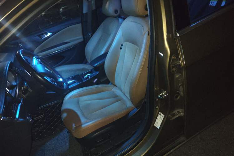 Used Buick Verano 2015 Sedan 20T Dual-Clutch Flagship Model Left Front Seat