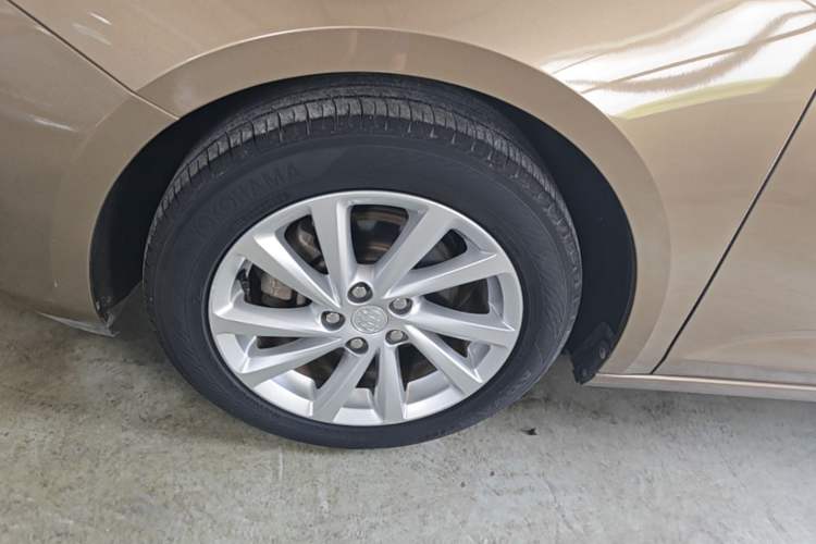 Used Buick Verano 2015 Sedan 15S Automatic Leading Model Left Front Wheel Hub