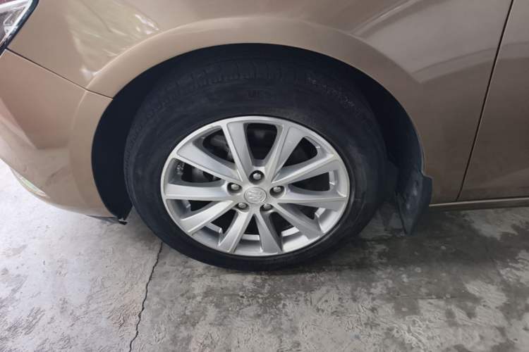Used Buick Verano 2015 Sedan 20T Dual-Clutch Leading Model Left Front Wheel Hub