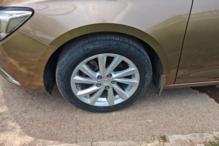 Used Buick Verano 2015 Sedan 15S Automatic Leading Model Left Front Wheel Hub