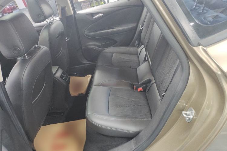 Used Buick Verano 2015 Sedan 20T Dual-Clutch Leading Model Left Rear Seat