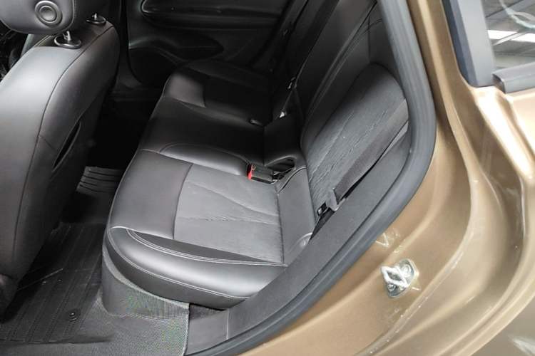 Used Buick Verano 2015 Sedan 20T Dual-Clutch Leading Model Left Rear Seat