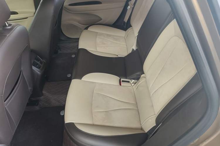 Used Buick Verano 2015 Sedan 15S Automatic Leading Model Left Rear Seat