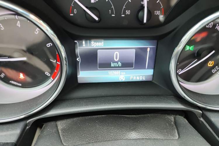 Used Buick Verano 2015 Sedan 15S Automatic Leading Model Odometer Close Up