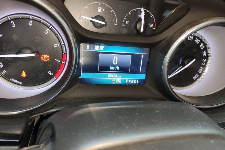 Used Buick Verano 2015 Sedan 15S Automatic Leading Model Odometer Close Up
