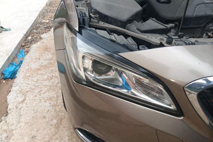 Used Buick Verano 2015 Sedan 15S Manual Leading Model Right Front Headlight