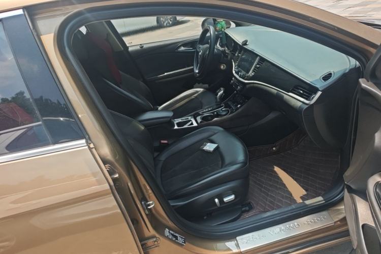 Used Buick Verano 2015 Sedan 20T Dual-Clutch Elite Model Right Front Seat