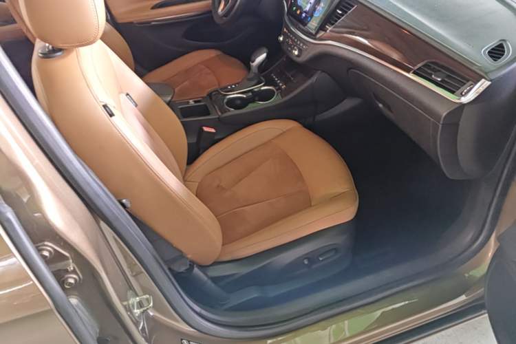 Used Buick Verano 2015 Sedan 20T Dual-Clutch Flagship Model Right Front Seat
