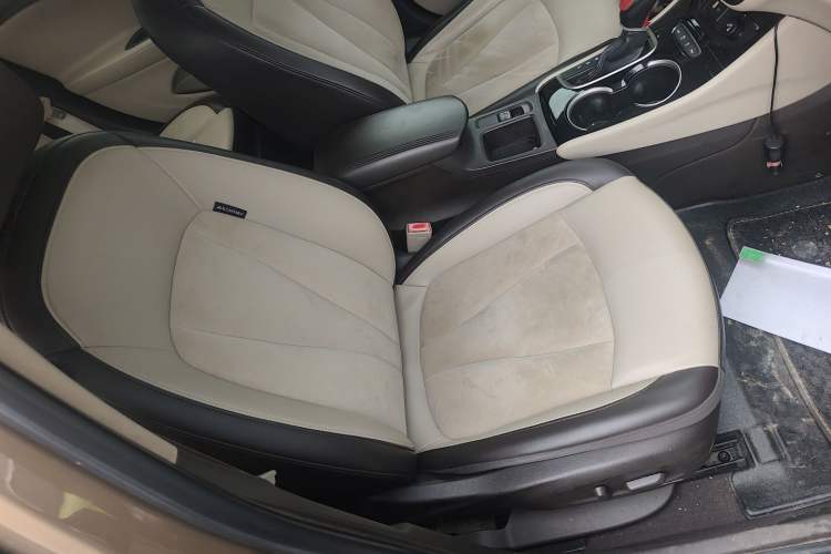 Used Buick Verano 2015 Sedan 15S Automatic Leading Model Right Front Seat