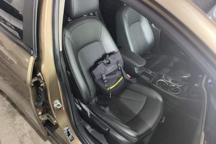 Used Buick Verano 2015 Sedan 20T Dual-Clutch Leading Model Right Front Seat