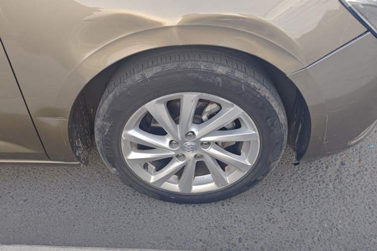 Used Buick Verano 2015 Sedan 15S Automatic Leading Model Right Front Wheel Hub