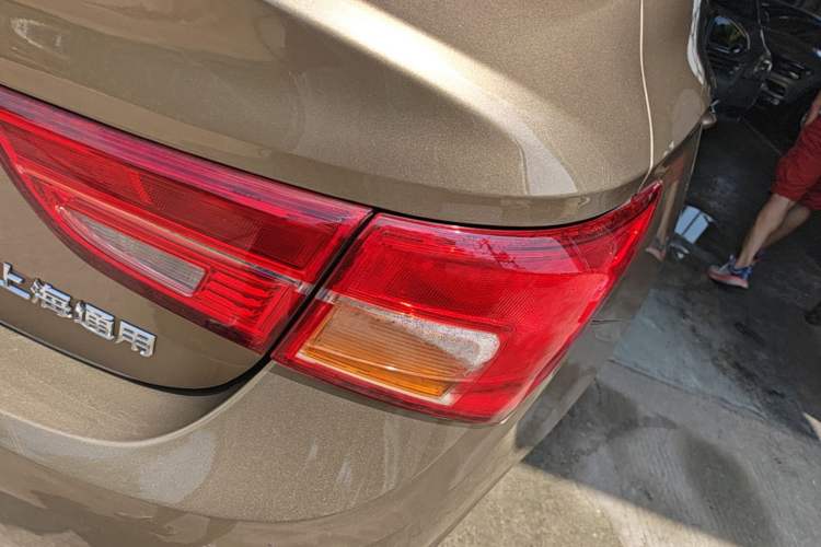 Used Buick Verano 2015 Sedan 15S Automatic Leading Model Right Rear Taillight