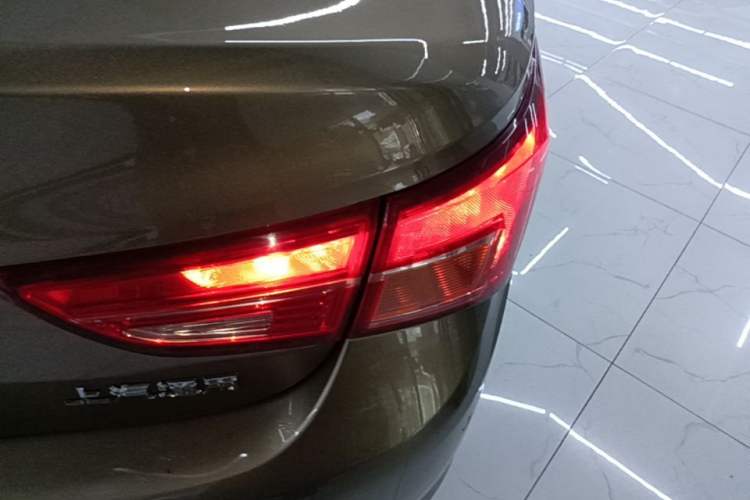 Used Buick Verano 2015 Sedan 15S Automatic Leading Model Right Rear Taillight