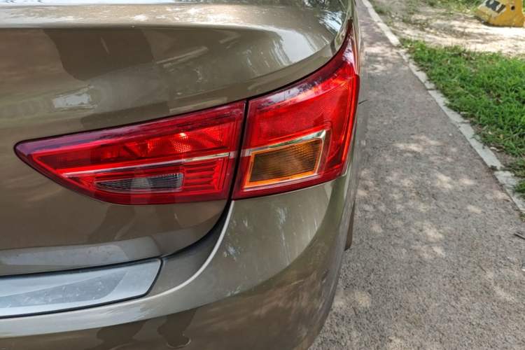 Used Buick Verano 2015 Sedan 15S Automatic Leading Model Right Rear Taillight