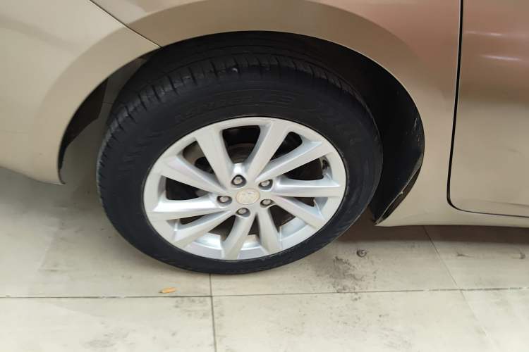 Used Buick Verano 2015 Sedan 15S Automatic Leading Model Right Rear Wheel Hub