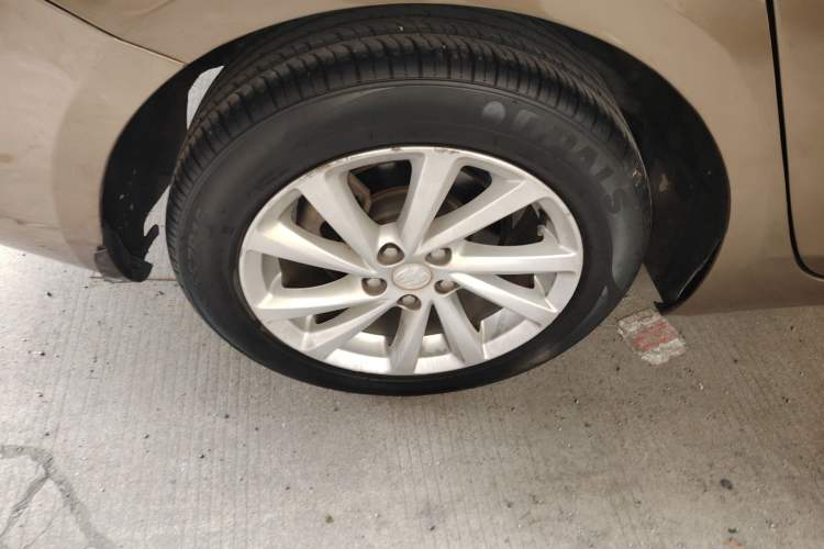 Used Buick Verano 2015 Sedan 15S Automatic Ambition Model Right Rear Wheel Hub