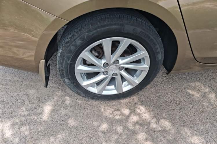 Used Buick Verano 2015 Sedan 15S Automatic Leading Model Right Rear Wheel Hub