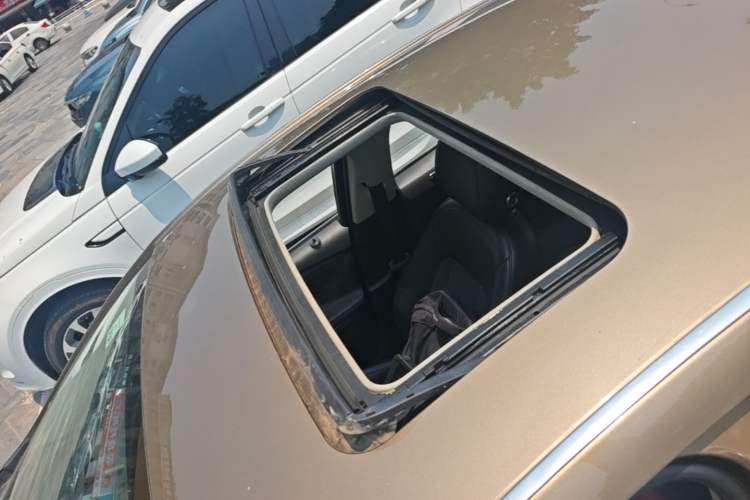 Used Buick Verano 2015 Sedan 20T Dual-Clutch Elite Model Roof