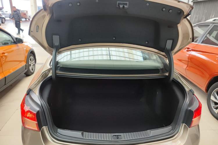 Used Buick Verano 2015 Sedan 15S Automatic Leading Model Trunk
