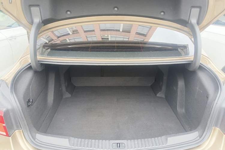 Used Buick Verano 2015 Sedan 15S Automatic Leading Model Trunk