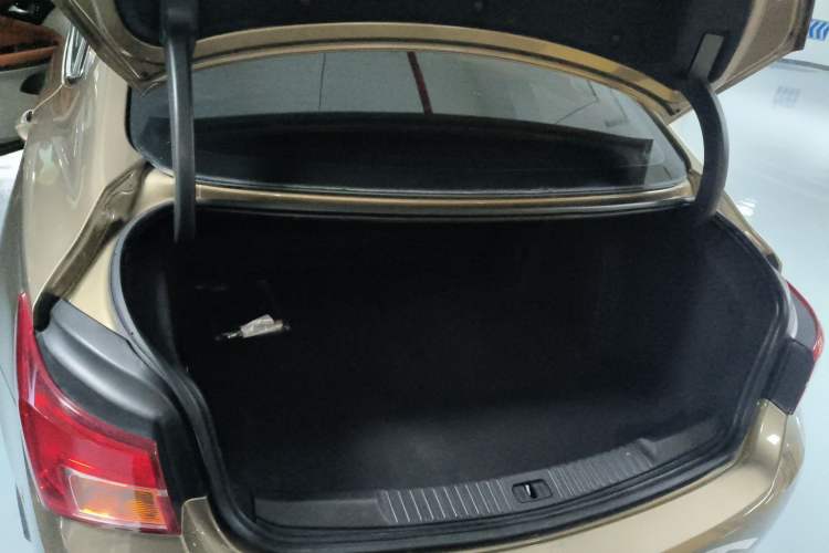 Used Buick Verano 2015 Sedan 15S Manual Entry-Level Model Trunk