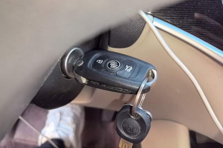 Used Buick Verano 2015 Sedan 15S Automatic Leading Model Vehicle Key