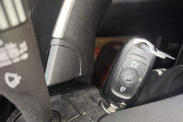 Used Buick Verano 2015 Sedan 20T Dual-Clutch Leading Model Vehicle Key