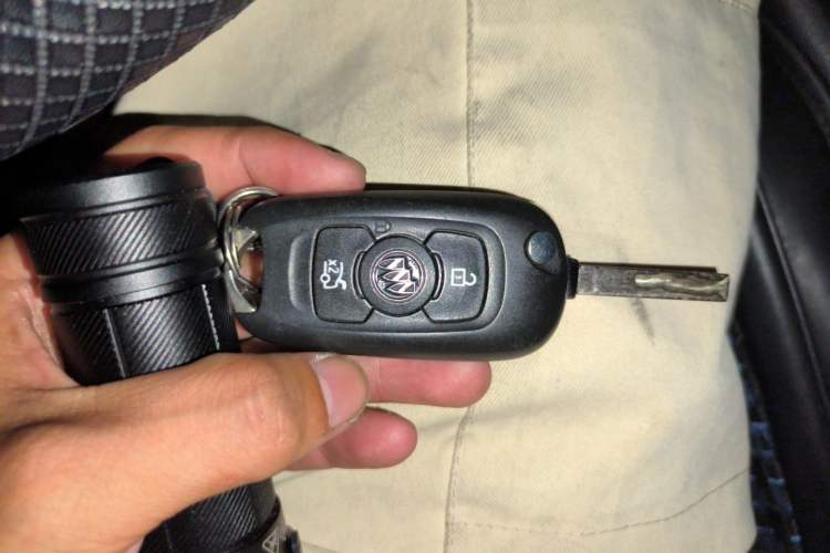 Used Buick Verano 2015 Sedan 20T Dual-Clutch Leading Model Vehicle Key