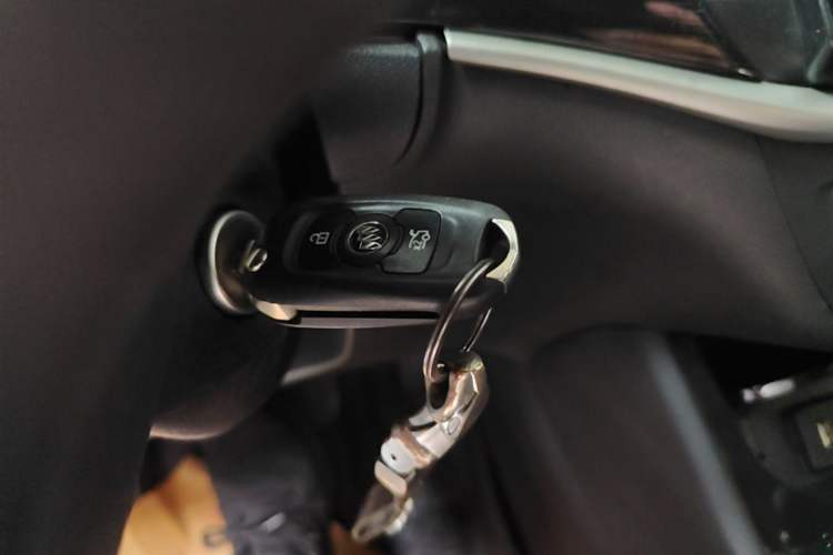 Used Buick Verano 2015 Sedan 20T Dual-Clutch Leading Model Vehicle Key