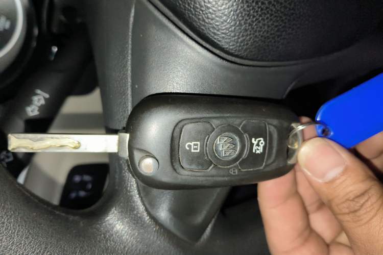 Used Buick Verano 2015 Sedan 15S Manual Entry-Level Model Vehicle Key