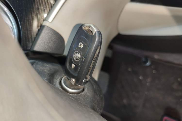 Used Buick Verano 2015 Sedan 15S Automatic Leading Model Vehicle Key