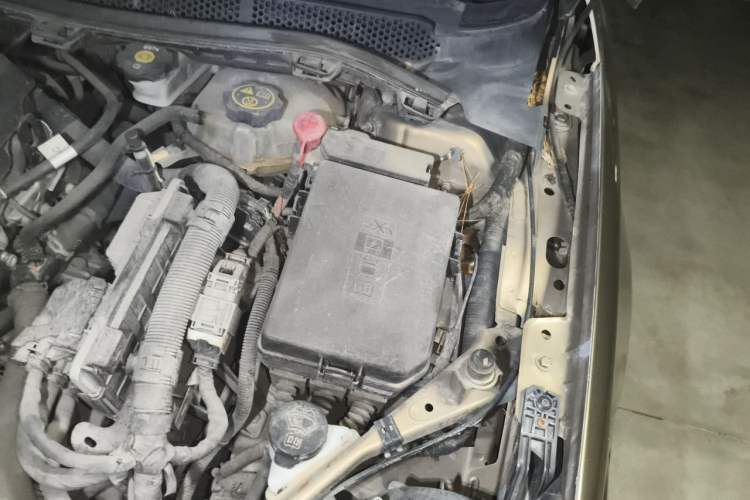 Used Buick Verano 2015 Sedan 15S Automatic Leading Model Engine Bay Left