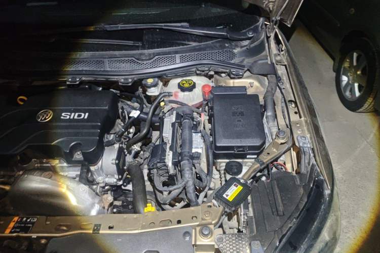 Used Buick Verano 2015 Sedan 15S Automatic Ambition Model Engine Bay Left