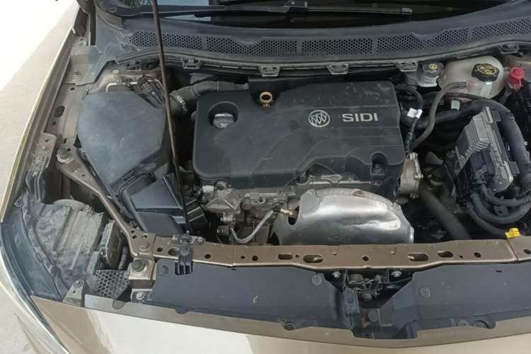 Used Buick Verano 2015 Sedan 15S Manual Leading Model Engine Bay Right