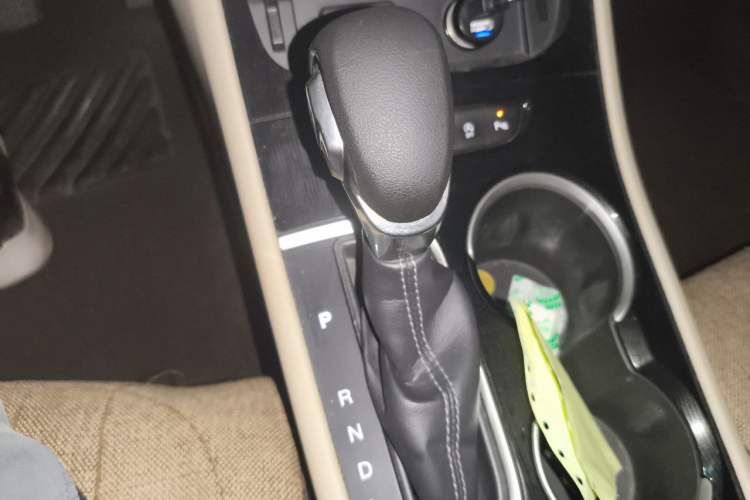 Used Buick Verano 2015 Sedan 15S Automatic Leading Model Gear Lever