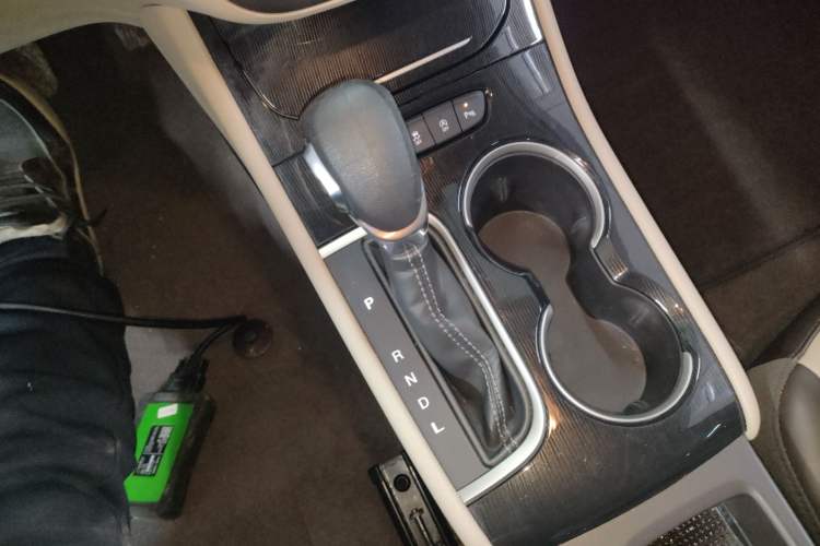 Used Buick Verano 2015 Sedan 15S Automatic Leading Model Gear Lever