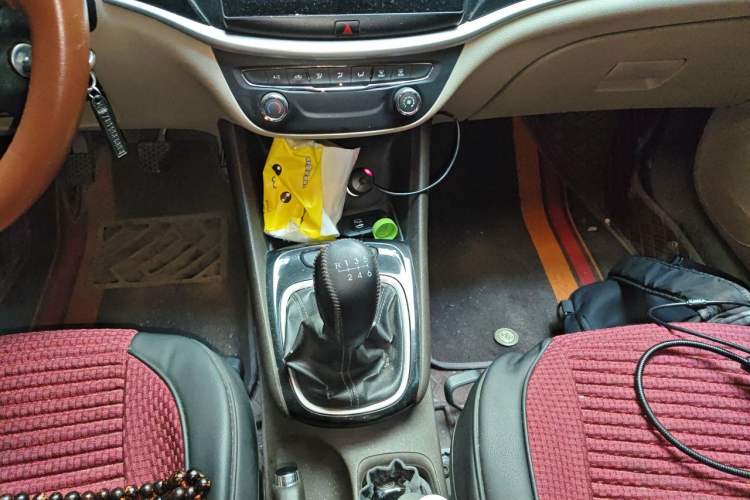 Used Buick Verano 2015 Sedan 15S Manual Entry-Level Model Gear Lever