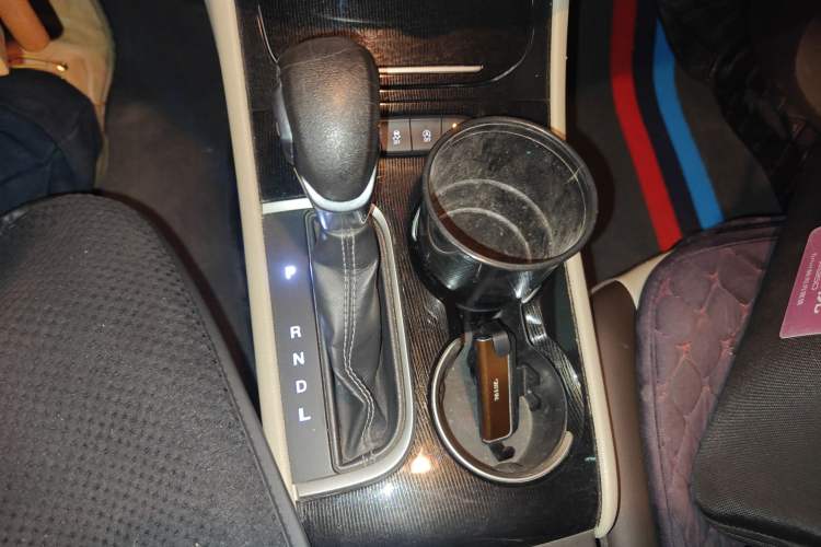 Used Buick Verano 2015 Sedan 15S Automatic Ambition Model Gear Lever