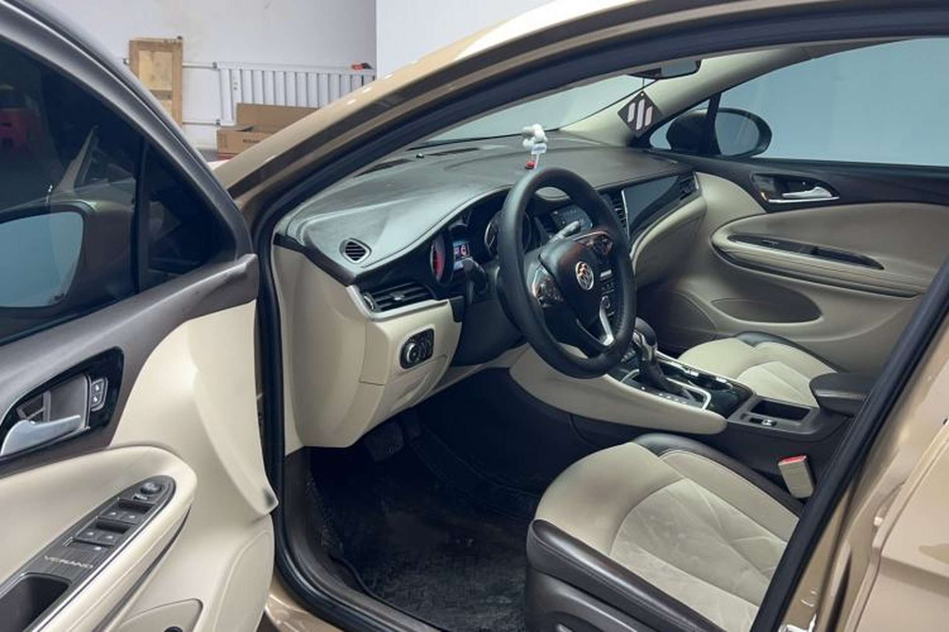 Used Buick Verano 2015 Sedan 15S Automatic Leading Model Interior 2