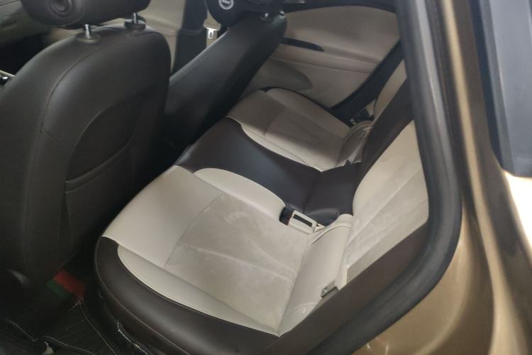 Used Buick Verano 2015 Sedan 15S Automatic Leading Model Interior 4