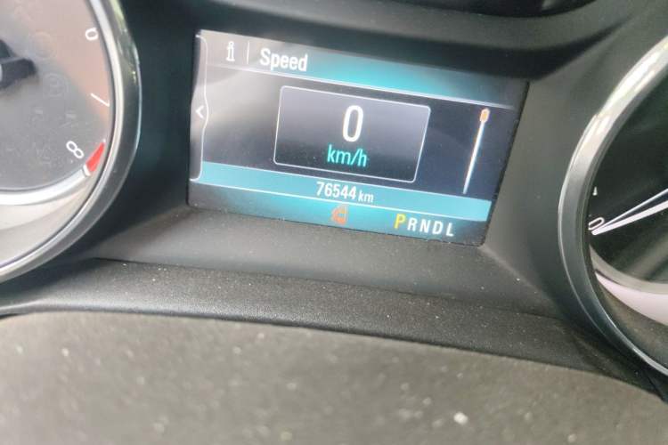 Used Buick Verano 2015 Sedan 20T Dual-Clutch Leading Model Odometer Close Up