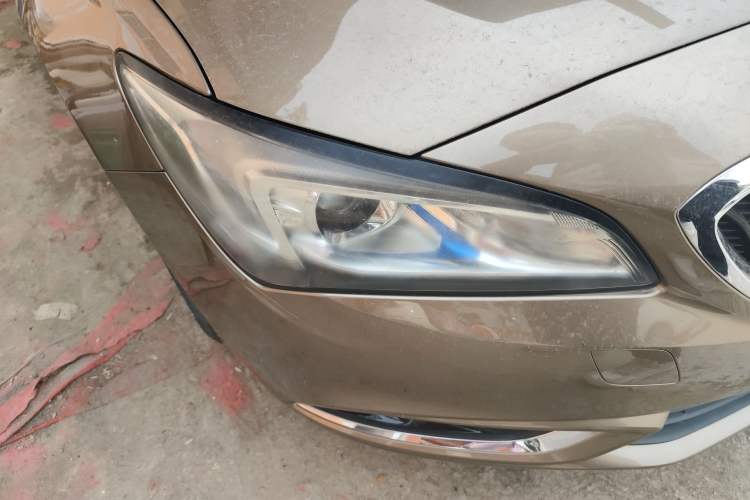 Used Buick Verano 2015 Sedan 15S Automatic Ambition Model Right Front Headlight