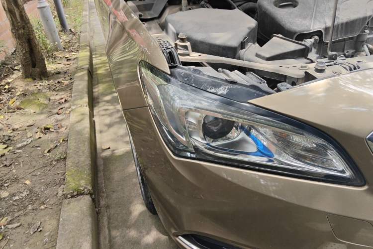 Used Buick Verano 2015 Sedan 15S Automatic Leading Model Right Front Headlight