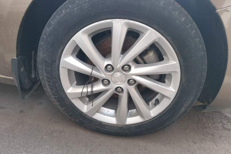 Used Buick Verano 2015 Sedan 15S Automatic Ambition Model Right Front Wheel Hub