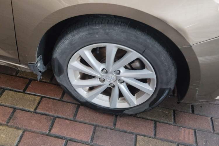 Used Buick Verano 2015 Sedan 15S Automatic Ambition Model Right Front Wheel Hub