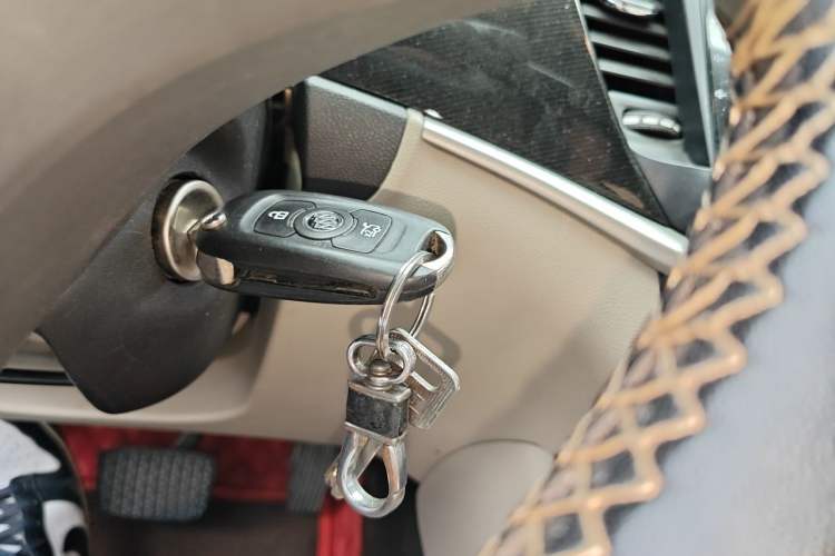 Used Buick Verano 2015 Sedan 15S Automatic Leading Model Vehicle Key