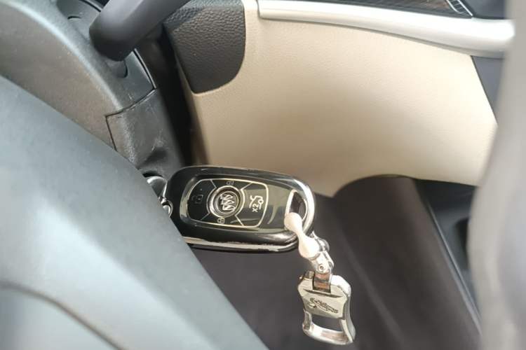 Used Buick Verano 2015 Sedan 15S Manual Leading Model Vehicle Key