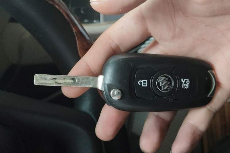 Used Buick Verano 2015 Sedan 15S Automatic Ambition Model Vehicle Key